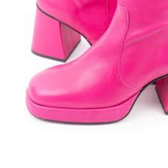 LβIntervalle Amiens Fuchsia Leather Knee High Boot, Size 38 NEVER BEEN WORN - Picture 3 of 3